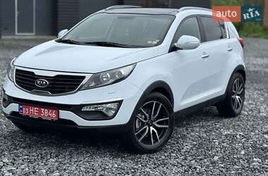 Внедорожник / Кроссовер Kia Sportage 2012 в 