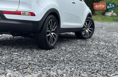 Внедорожник / Кроссовер Kia Sportage 2012 в 