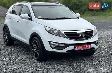 Внедорожник / Кроссовер Kia Sportage 2012 в 