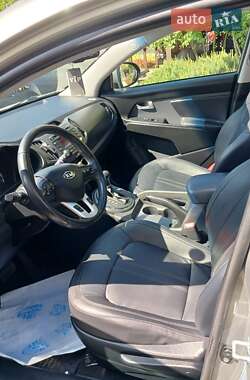 Внедорожник / Кроссовер Kia Sportage 2011 в 