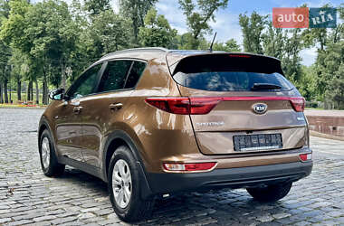 Позашляховик / Кросовер Kia Sportage 2017 в 