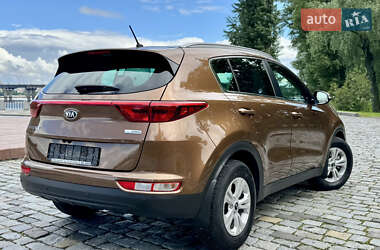 Позашляховик / Кросовер Kia Sportage 2017 в 