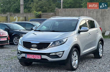 Внедорожник / Кроссовер Kia Sportage 2011 в 