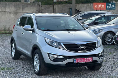 Внедорожник / Кроссовер Kia Sportage 2011 в 