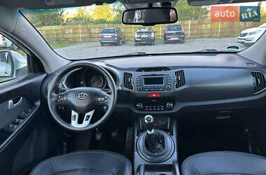 Внедорожник / Кроссовер Kia Sportage 2011 в 