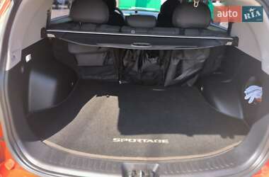 Внедорожник / Кроссовер Kia Sportage 2011 в 
