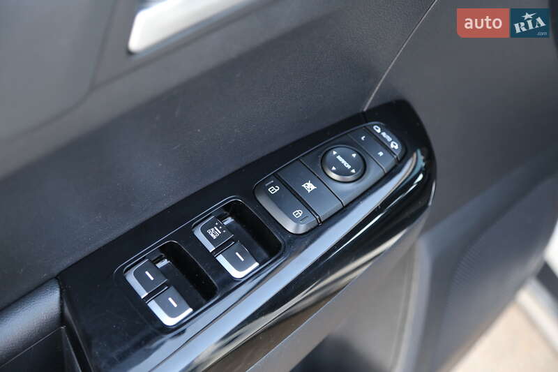 Внедорожник / Кроссовер Kia Sportage 2015 в Киеве