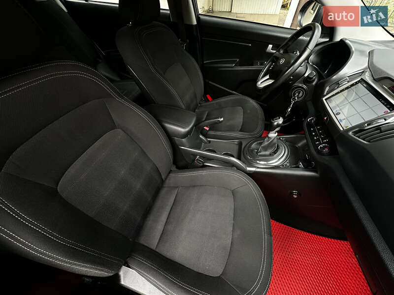 Внедорожник / Кроссовер Kia Sportage 2013 в Запорожье