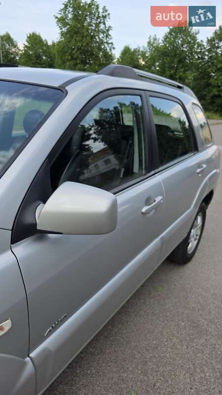 Позашляховик / Кросовер Kia Sportage 2008 в Шостці