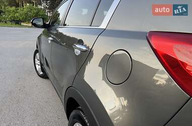Внедорожник / Кроссовер Kia Sportage 2011 в 