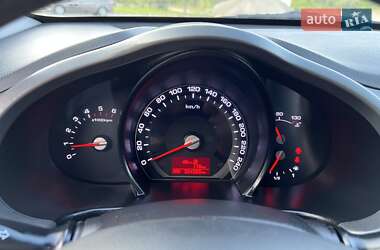 Внедорожник / Кроссовер Kia Sportage 2011 в 
