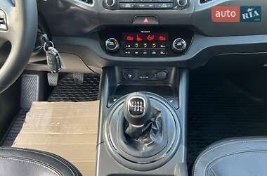 Внедорожник / Кроссовер Kia Sportage 2011 в 