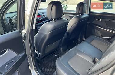 Внедорожник / Кроссовер Kia Sportage 2011 в 