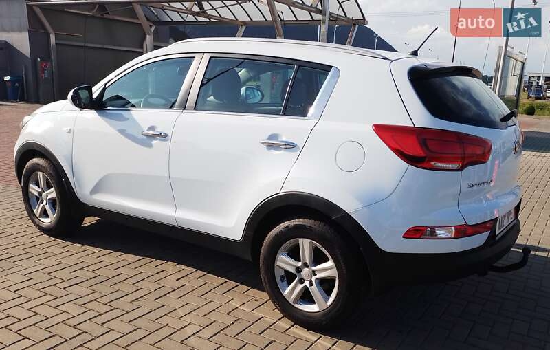Внедорожник / Кроссовер Kia Sportage 2015 в Хусте