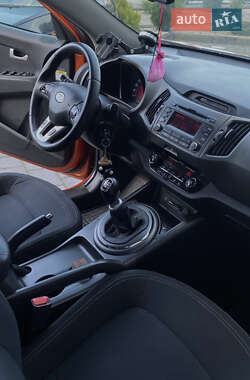 Внедорожник / Кроссовер Kia Sportage 2011 в 