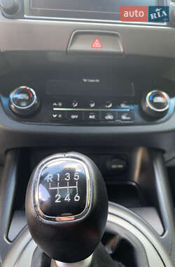 Внедорожник / Кроссовер Kia Sportage 2014 в 