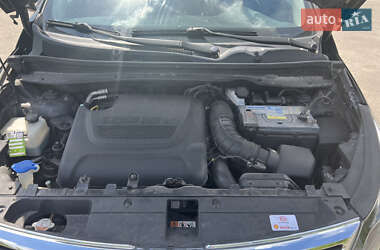 Внедорожник / Кроссовер Kia Sportage 2012 в 