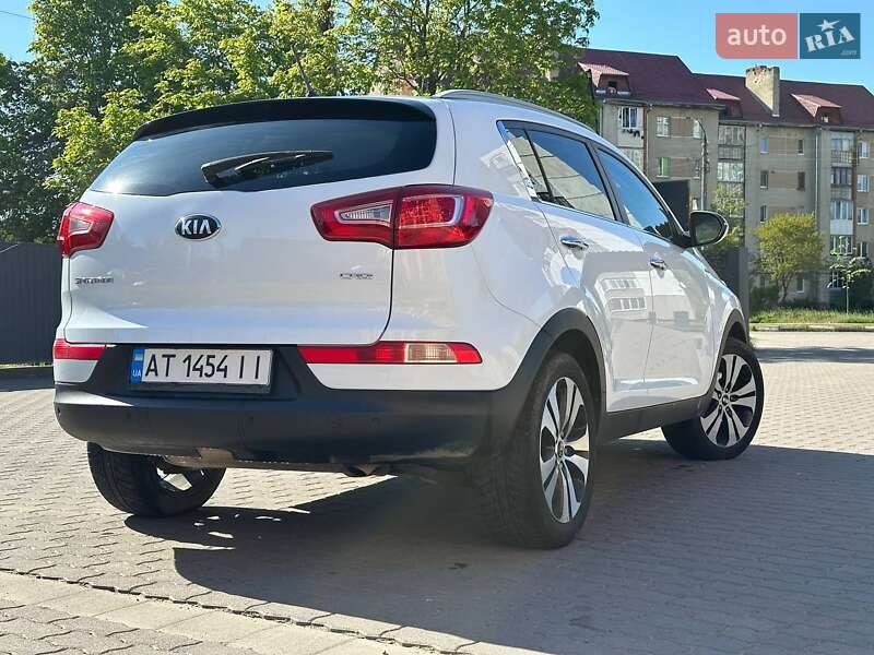 Внедорожник / Кроссовер Kia Sportage 2012 в Калуше