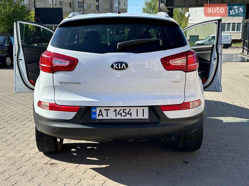 Внедорожник / Кроссовер Kia Sportage 2012 в Калуше