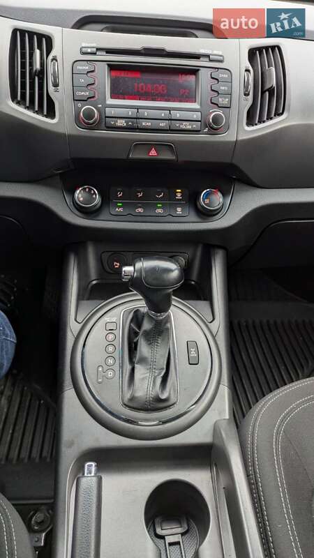 Внедорожник / Кроссовер Kia Sportage 2012 в Калуше