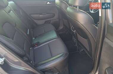 Позашляховик / Кросовер Kia Sportage 2017 в 
