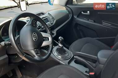 Внедорожник / Кроссовер Kia Sportage 2013 в 