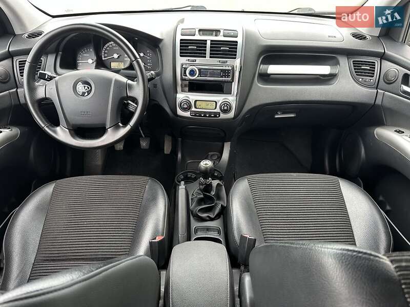 Позашляховик / Кросовер Kia Sportage 2006 в Броварах