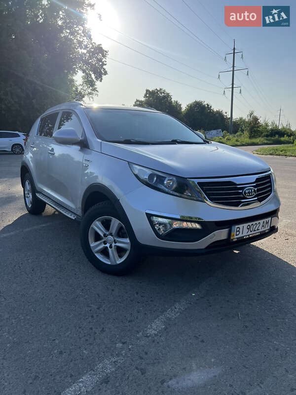 Внедорожник / Кроссовер Kia Sportage 2015 в Полтаве