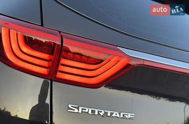 Внедорожник / Кроссовер Kia Sportage 2017 в 