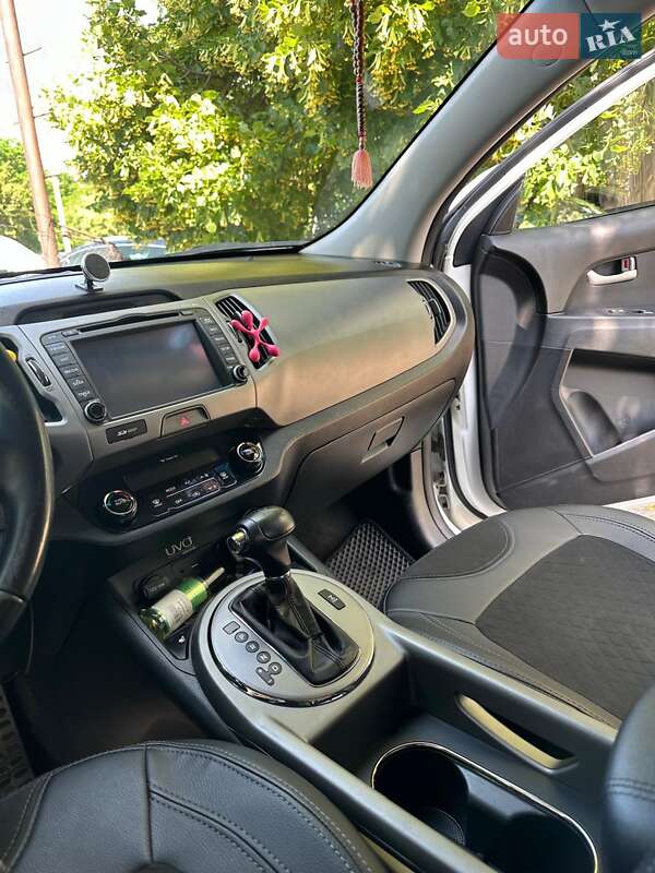 Внедорожник / Кроссовер Kia Sportage 2015 в Полтаве фото 10 Внедорожник / Кроссовер Kia Sportage 2015 в Полтаве