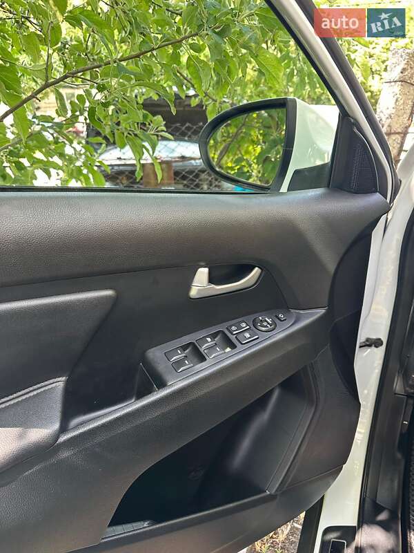 Внедорожник / Кроссовер Kia Sportage 2015 в Полтаве фото 14 Внедорожник / Кроссовер Kia Sportage 2015 в Полтаве