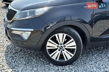 Внедорожник / Кроссовер Kia Sportage 2015 в 
