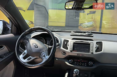 Внедорожник / Кроссовер Kia Sportage 2015 в 