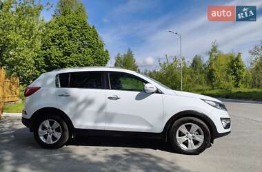 Внедорожник / Кроссовер Kia Sportage 2011 в 