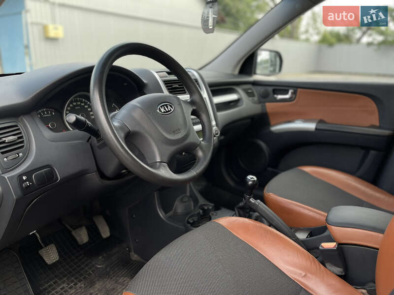 Позашляховик / Кросовер Kia Sportage 2009 в Полтаві