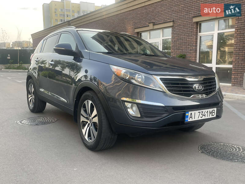 Внедорожник / Кроссовер Kia Sportage 2013 в Киеве