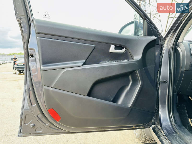 Позашляховик / Кросовер Kia Sportage 2013 в Харкові