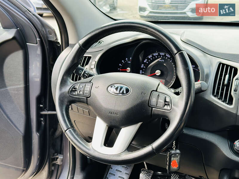 Позашляховик / Кросовер Kia Sportage 2013 в Харкові