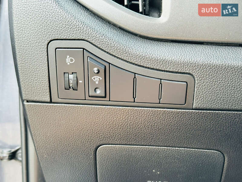 Позашляховик / Кросовер Kia Sportage 2013 в Харкові