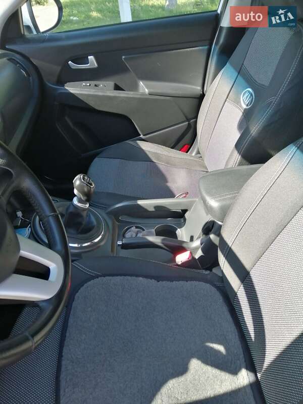 Внедорожник / Кроссовер Kia Sportage 2011 в Белой Церкви