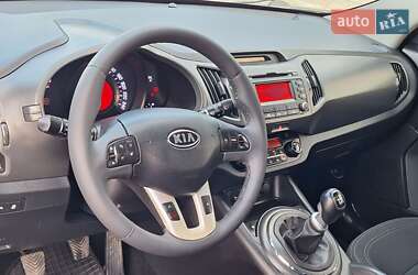 Внедорожник / Кроссовер Kia Sportage 2013 в 