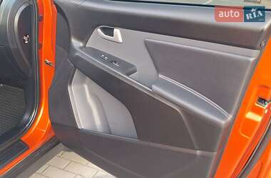 Внедорожник / Кроссовер Kia Sportage 2013 в 