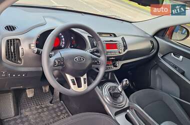 Внедорожник / Кроссовер Kia Sportage 2013 в 