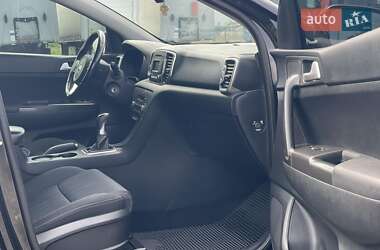 Позашляховик / Кросовер Kia Sportage 2017 в 