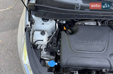 Внедорожник / Кроссовер Kia Sportage 2013 в 