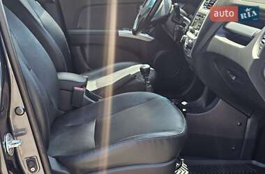 Позашляховик / Кросовер Kia Sportage 2009 в 