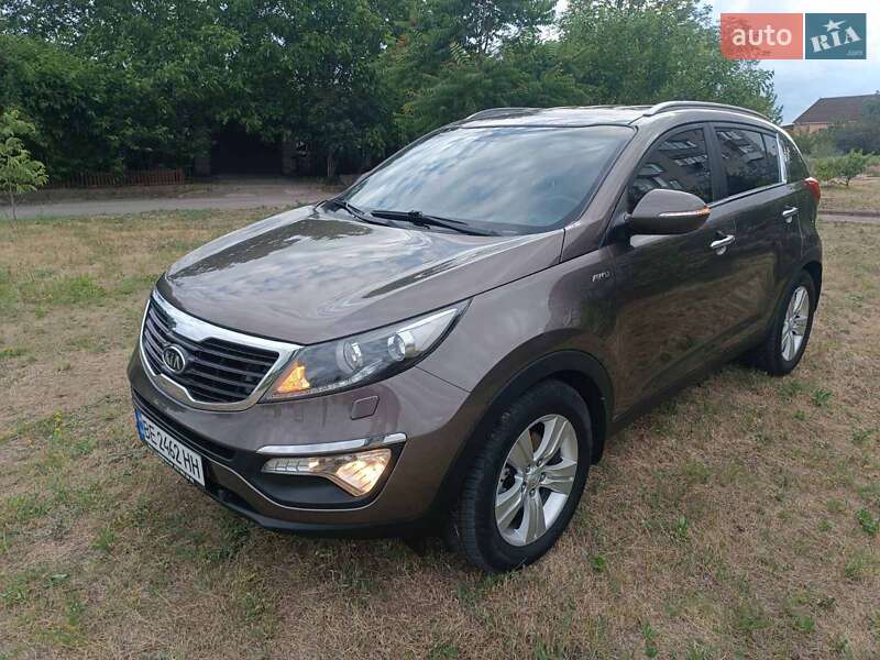 Внедорожник / Кроссовер Kia Sportage 2011 в 