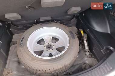Внедорожник / Кроссовер Kia Sportage 2011 в 