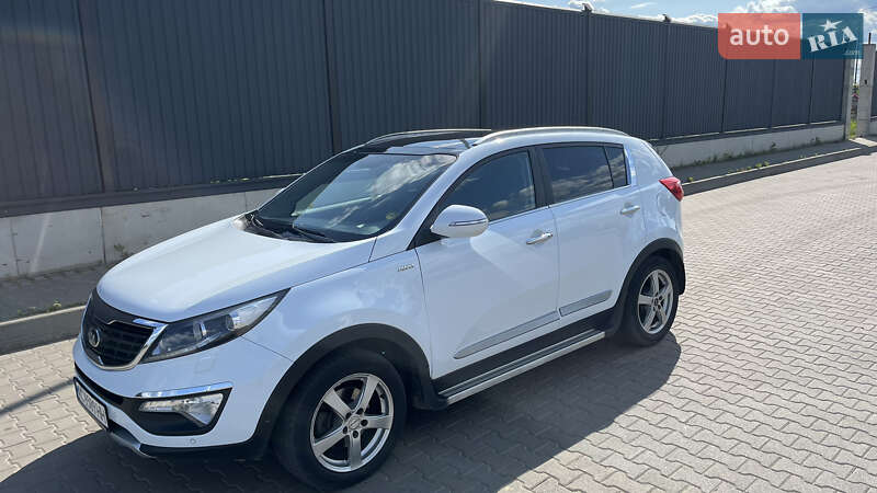 Внедорожник / Кроссовер Kia Sportage 2012 в Луцке