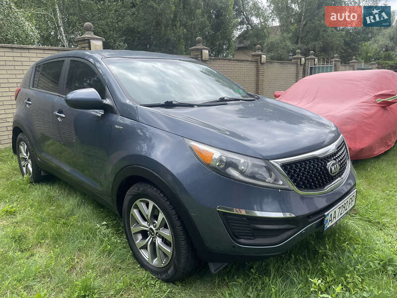 Позашляховик / Кросовер Kia Sportage 2015 в Києві